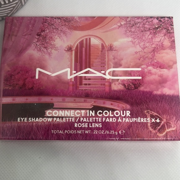 MAC Eye Bundle-Connect In Color Palette and Lash Bash Mini Trio Mascara - Picture 5 of 10